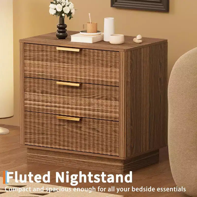 Fluted Wood Nightstand with 3 Large Drawers, Mid-Century Modern Bedside Table, Freestanding Storage End Table for Bedroom & Living Room
